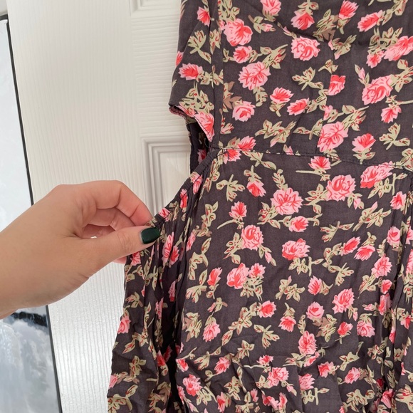 Kirra Floral Cutout Tank - Picture 2 of 2